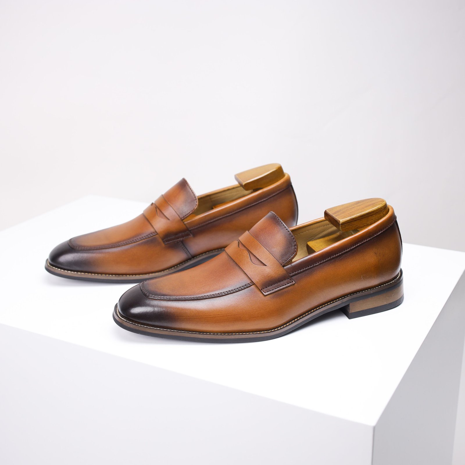 High-End Casual Leather Shoe - Image 2