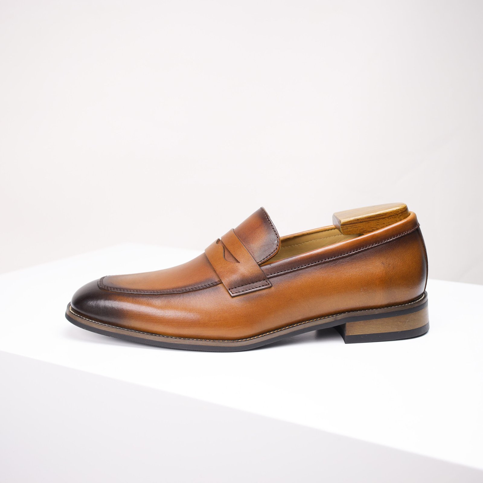 High-End Casual Leather Shoe - Image 4