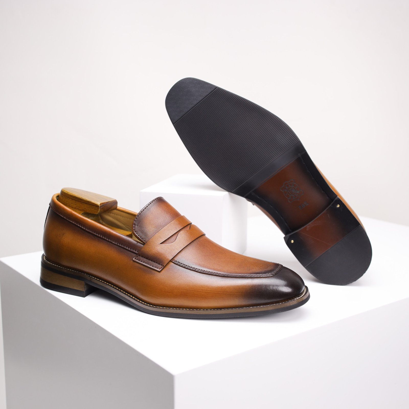 High-End Casual Leather Shoe - Image 12