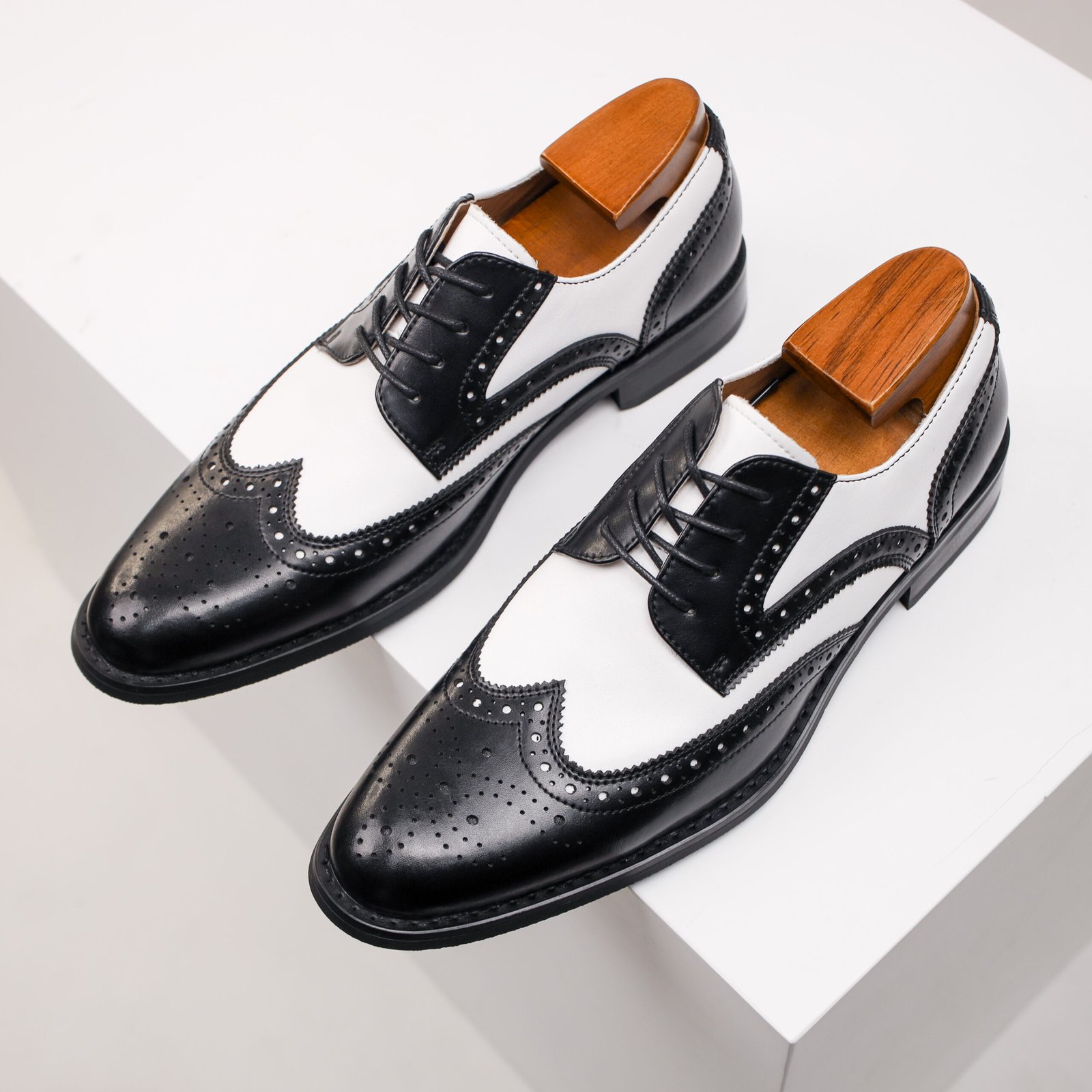 Classy Double Colour Carved Blok Leather Shoe - Image 18