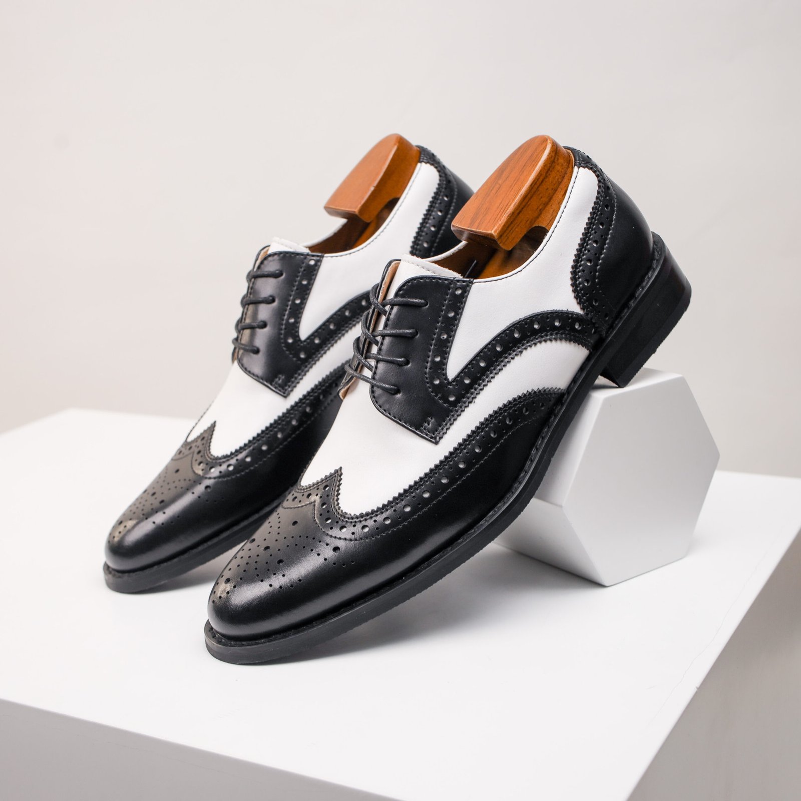 Classy Double Colour Carved Blok Leather Shoe - Image 20