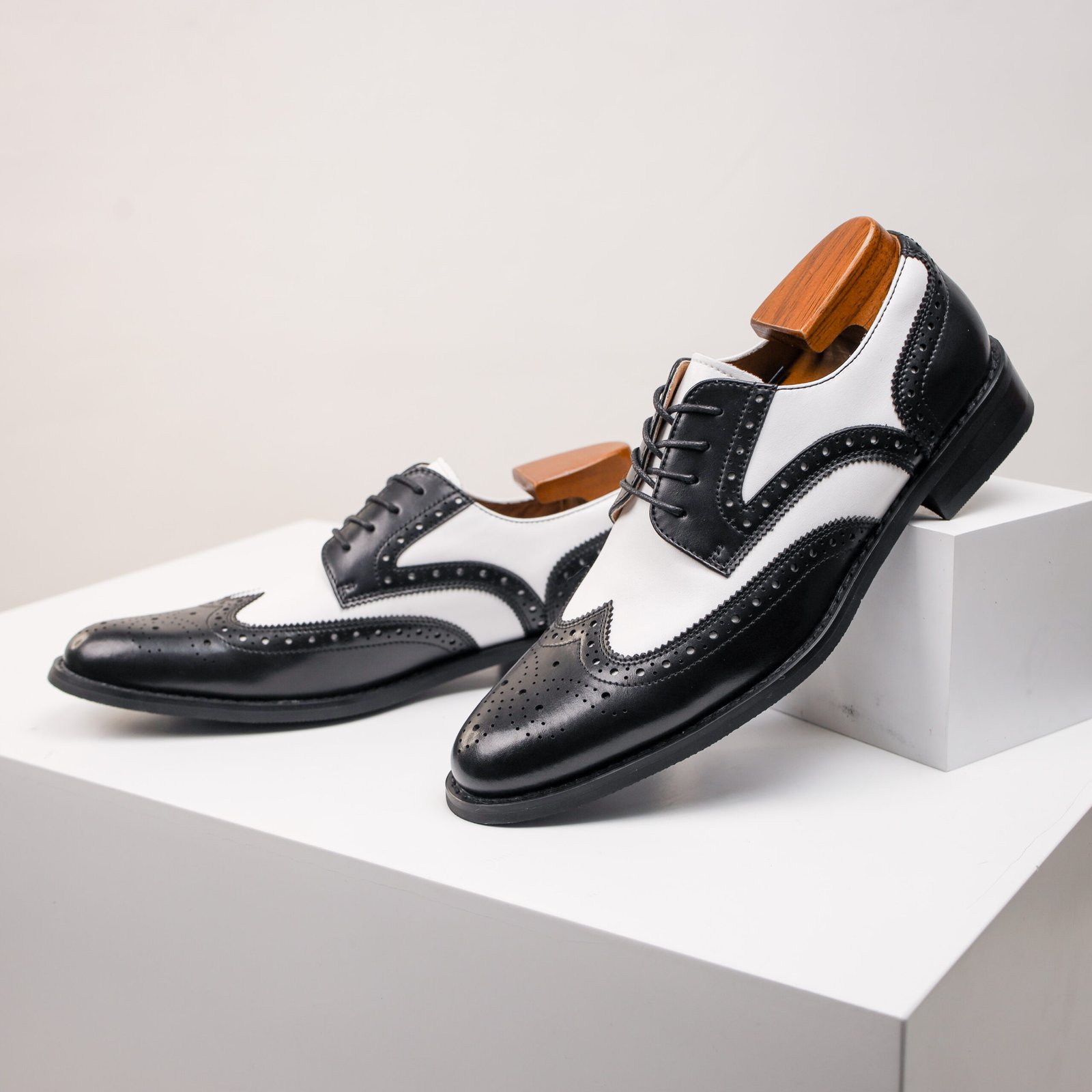 Classy Double Colour Carved Blok Leather Shoe - Image 21