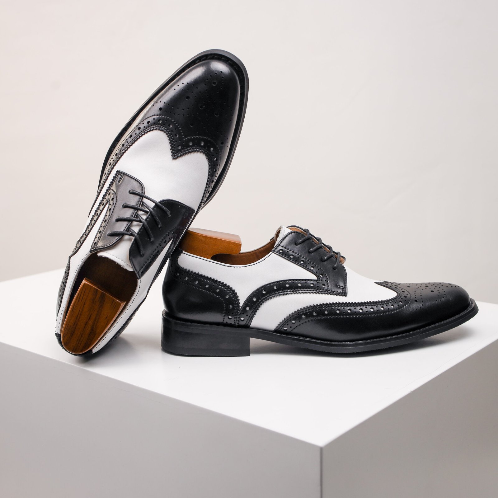 Classy Double Colour Carved Blok Leather Shoe - Image 23