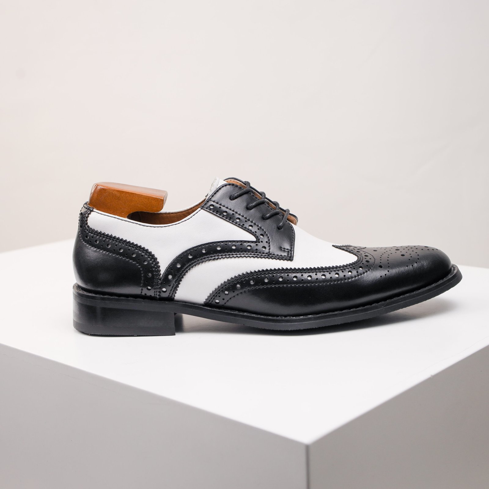 Classy Double Colour Carved Blok Leather Shoe - Image 24